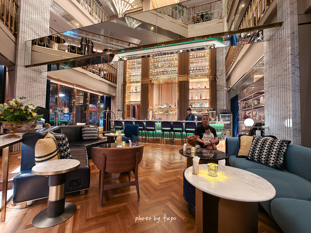 台中住宿推薦2026|最強黑馬奢華飯店!OKU Hotel Taichung歐酷酒店,米其林指南推薦、三層樓高室內酒塔、冠軍調酒師酒吧,近台中車站 台中住宿推薦2026|最強黑馬奢華飯店!OKU Hotel Taichung歐酷酒店,米其林指南推薦、三層樓高室內酒塔、冠軍調酒師酒吧,近台中車站