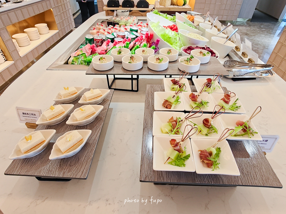 台中住宿推薦2026|最強黑馬奢華飯店!OKU Hotel Taichung歐酷酒店,米其林指南推薦、三層樓高室內酒塔、冠軍調酒師酒吧,近台中車站 台中住宿推薦2026|最強黑馬奢華飯店!OKU Hotel Taichung歐酷酒店,米其林指南推薦、三層樓高室內酒塔、冠軍調酒師酒吧,近台中車站