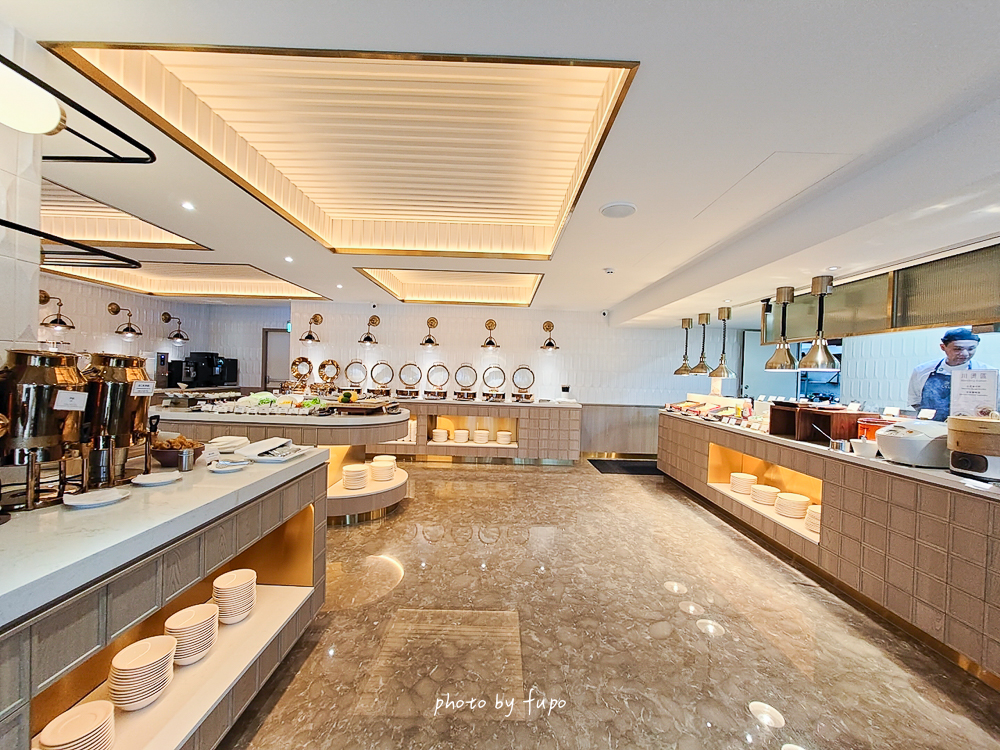 台中住宿推薦2026|最強黑馬奢華飯店!OKU Hotel Taichung歐酷酒店,米其林指南推薦、三層樓高室內酒塔、冠軍調酒師酒吧,近台中車站 台中住宿推薦2026|最強黑馬奢華飯店!OKU Hotel Taichung歐酷酒店,米其林指南推薦、三層樓高室內酒塔、冠軍調酒師酒吧,近台中車站