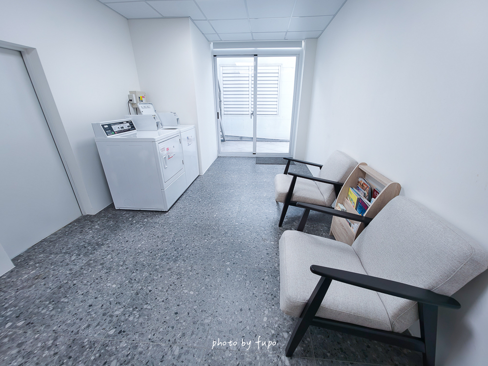台中住宿推薦2026｜最強黑馬奢華飯店！OKU Hotel Taichung歐酷酒店，米其林指南推薦、三層樓高室內酒塔、冠軍調酒師酒吧，近台中車站