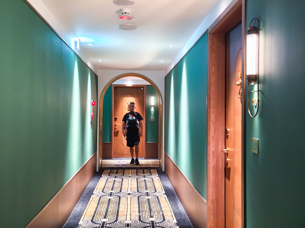 台中住宿推薦2026|最強黑馬奢華飯店!OKU Hotel Taichung歐酷酒店,米其林指南推薦、三層樓高室內酒塔、冠軍調酒師酒吧,近台中車站 台中住宿推薦2026|最強黑馬奢華飯店!OKU Hotel Taichung歐酷酒店,米其林指南推薦、三層樓高室內酒塔、冠軍調酒師酒吧,近台中車站