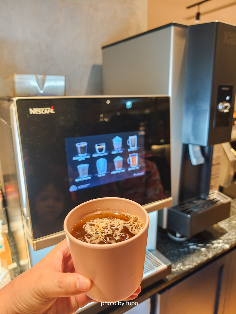 台中住宿推薦2026｜悅樂旅店台中文心OLAH，超大交誼廳．20種宵夜泡麵吃到飽．近崇德文心捷運｜小腹婆團購優惠