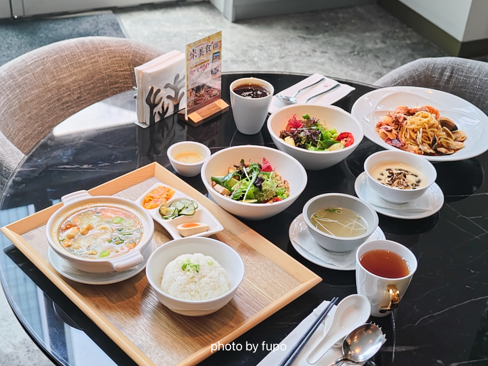2026台北住宿推薦｜台北漢來大飯店實住開箱，無邊際泳池．25F貴賓軒行政酒廊吃到飽．島語自助餐．南港展覽館旁｜小腹婆團購優惠