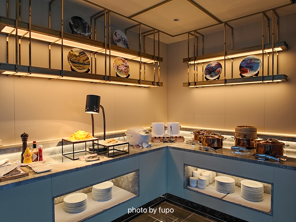 2026台北住宿推薦｜台北漢來大飯店實住開箱，無邊際泳池．25F貴賓軒行政酒廊吃到飽．島語自助餐．南港展覽館旁｜小腹婆團購優惠