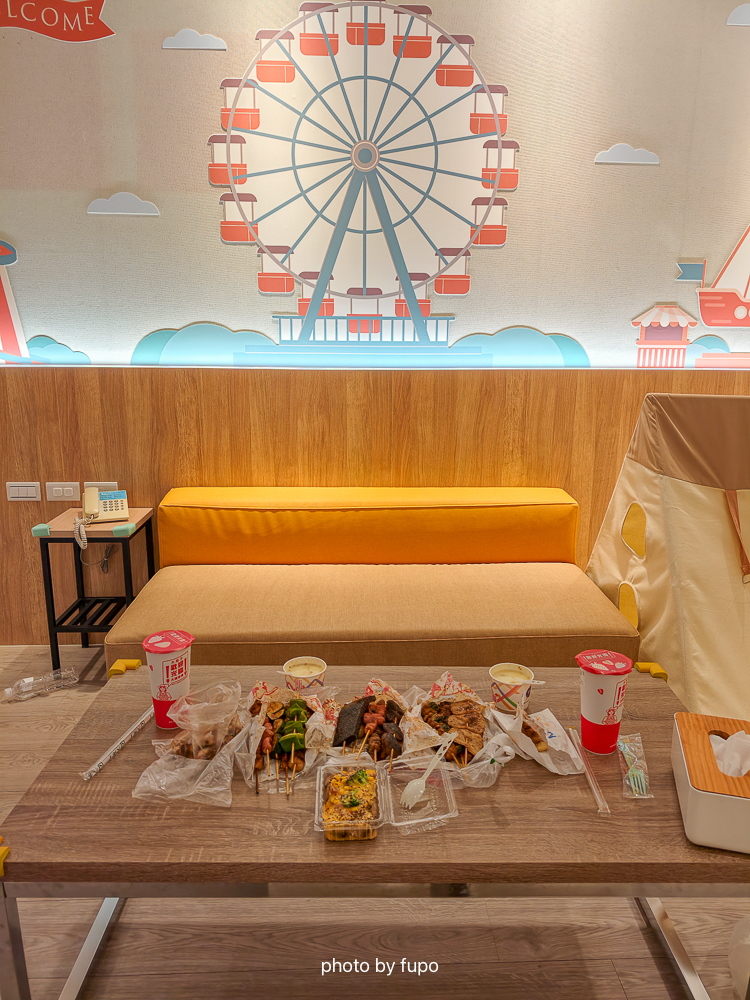 嘉義住宿推薦2026｜嘉義里亞行旅Liyaou Hotel，房間就是遊戲區．玩具租借回房．近嘉義火車站｜小腹婆團購優惠