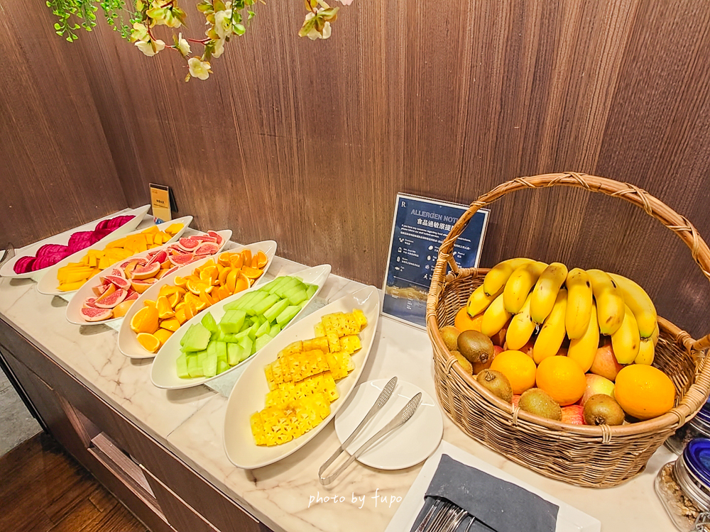 台北士林萬麗酒店住宿心得｜森林系山景無邊際泳池、房型早餐與優缺點，附近景點一次看
