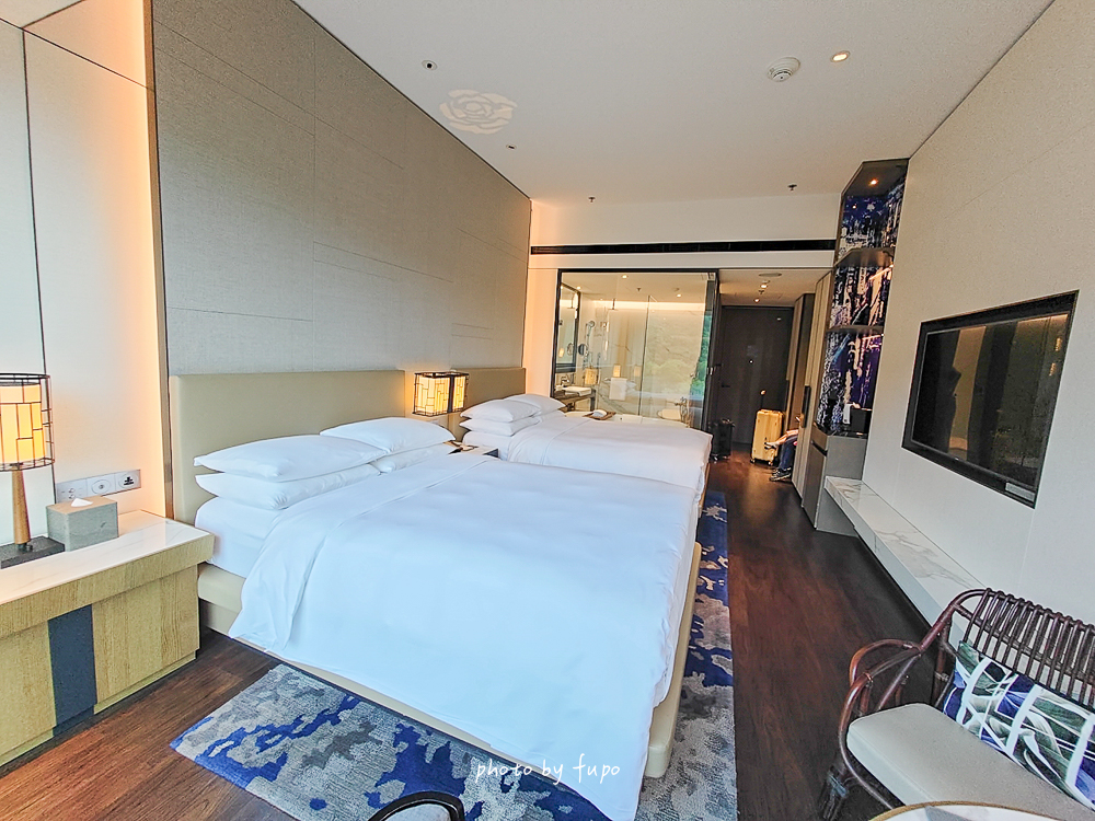 台北士林萬麗酒店住宿心得｜森林系山景無邊際泳池、房型早餐與優缺點，附近景點一次看