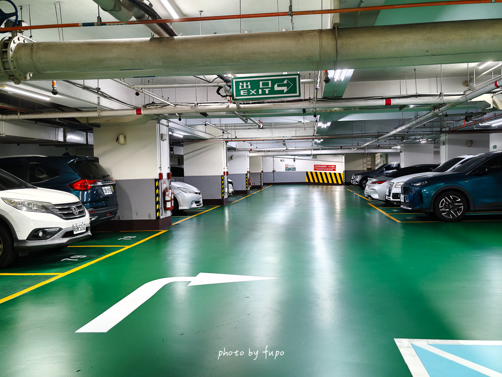 2026 基隆親子住宿推薦|基隆長榮桂冠酒店,走路就可以到廟口,竟然在房間裡看到郵輪!溫水泳池、親子遊戲區 2026 基隆親子住宿推薦|基隆長榮桂冠酒店,走路就可以到廟口,竟然在房間裡看到郵輪!溫水泳池、親子遊戲區