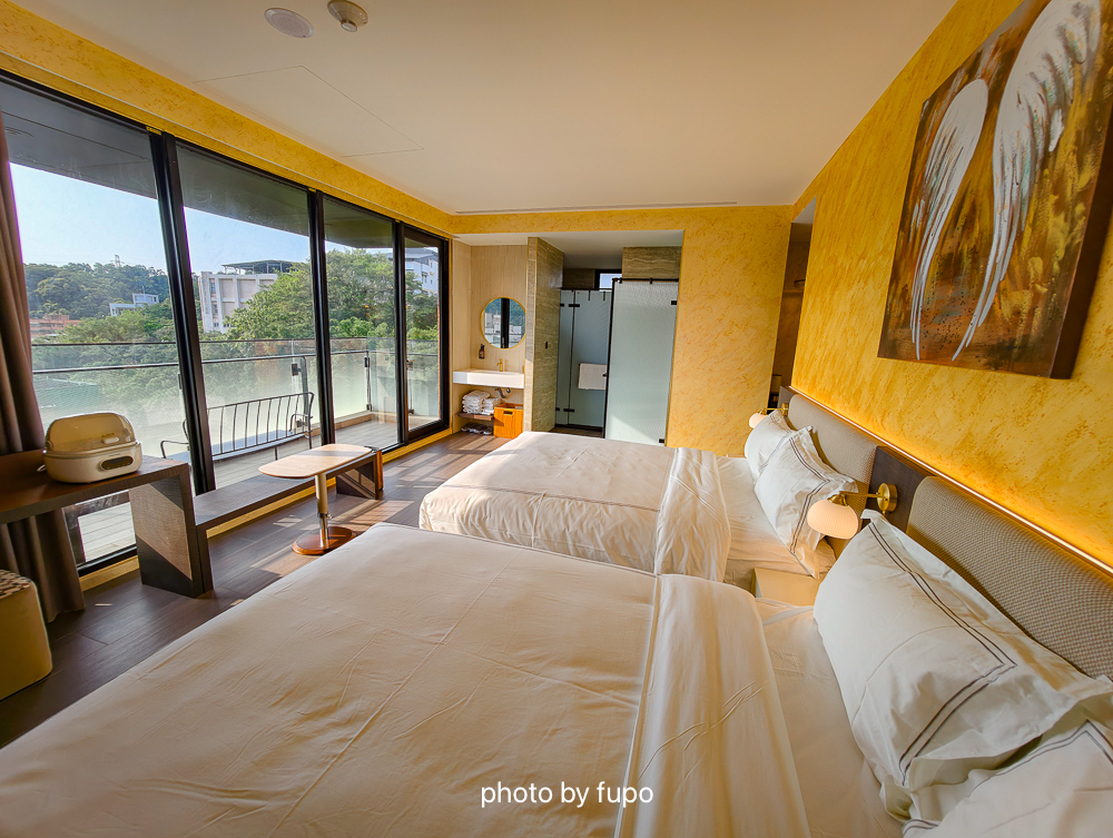 瑞芳住宿推薦2026｜芳印鐵旅Fun inn，最新鐵道主題飯店，房內看火車，走路就到瑞芳火車站，近九份金瓜石猴硐