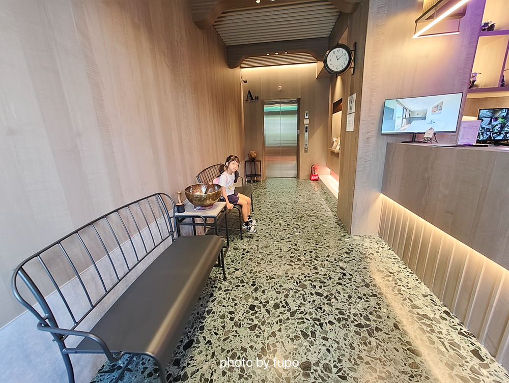 瑞芳住宿推薦2026｜芳印鐵旅Fun inn，最新鐵道主題飯店，房內看火車，走路就到瑞芳火車站，近九份金瓜石猴硐
