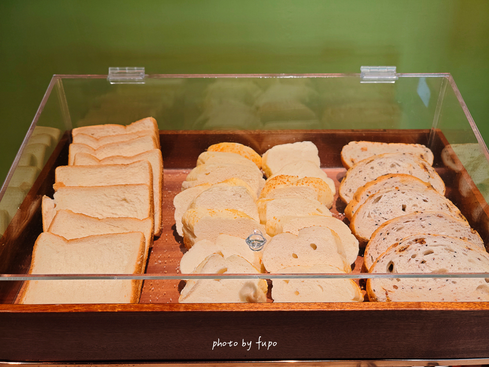 2026宜蘭懶人露營推薦｜青青露營酒店開箱，宜蘭三星全新太空艙住宿，一泊二食龍蝦和牛、早餐吃到12:00