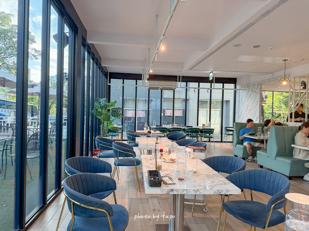 內湖不限時咖啡廳推薦|布納咖啡館 BUNA CAF’E 內湖館,三總附近純白玻璃屋餐廳,餐點份量大、連男生都吃飽、寵物友善 內湖不限時咖啡廳推薦|布納咖啡館 BUNA CAF’E 內湖館,三總附近純白玻璃屋餐廳,餐點份量大、連男生都吃飽、寵物友善