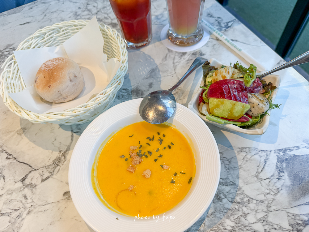 內湖不限時咖啡廳推薦|布納咖啡館 BUNA CAF’E 內湖館,三總附近純白玻璃屋餐廳,餐點份量大、連男生都吃飽、寵物友善 內湖不限時咖啡廳推薦|布納咖啡館 BUNA CAF’E 內湖館,三總附近純白玻璃屋餐廳,餐點份量大、連男生都吃飽、寵物友善