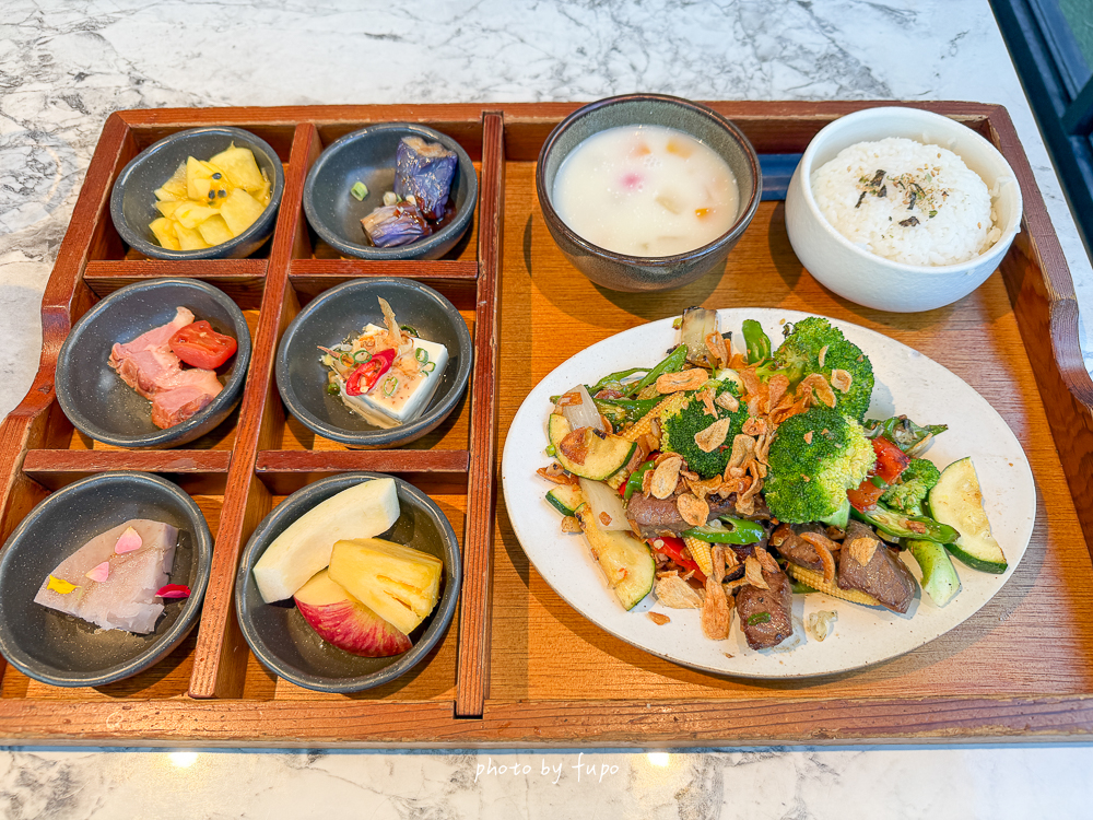 內湖不限時咖啡廳推薦|布納咖啡館 BUNA CAF’E 內湖館,三總附近純白玻璃屋餐廳,餐點份量大、連男生都吃飽、寵物友善 內湖不限時咖啡廳推薦|布納咖啡館 BUNA CAF’E 內湖館,三總附近純白玻璃屋餐廳,餐點份量大、連男生都吃飽、寵物友善