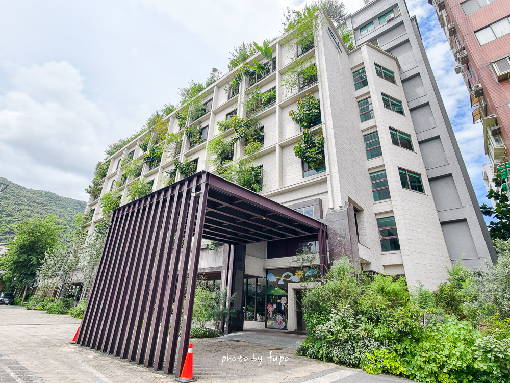 礁溪住宿推薦｜隱藏巷弄裡「冠翔泉旅」開箱，湯圍溝公園旁綠建築溫泉飯店，房間就可以泡湯，早餐可以吃到13:00，不怕曬半露天大眾風呂，優缺點老實說