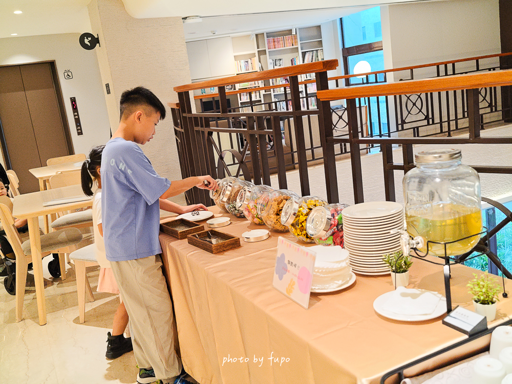 礁溪住宿推薦｜隱藏巷弄裡「冠翔泉旅」開箱，湯圍溝公園旁綠建築溫泉飯店，房間就可以泡湯，早餐可以吃到13:00，不怕曬半露天大眾風呂，優缺點老實說