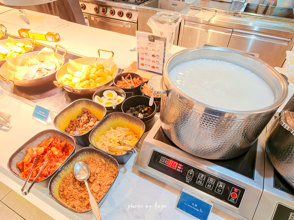 新莊住宿推薦｜新莊凱悅嘉軒酒店親子住宿開箱！戶外泳池、最新親子互動區、自助洗衣間、免費宏匯廣場接駁車