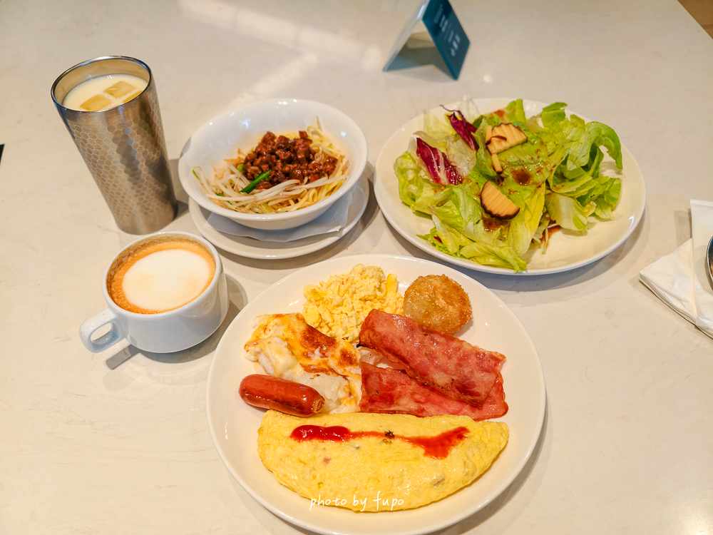 新莊住宿推薦｜新莊凱悅嘉軒酒店親子住宿開箱！戶外泳池、最新親子互動區、自助洗衣間、免費宏匯廣場接駁車