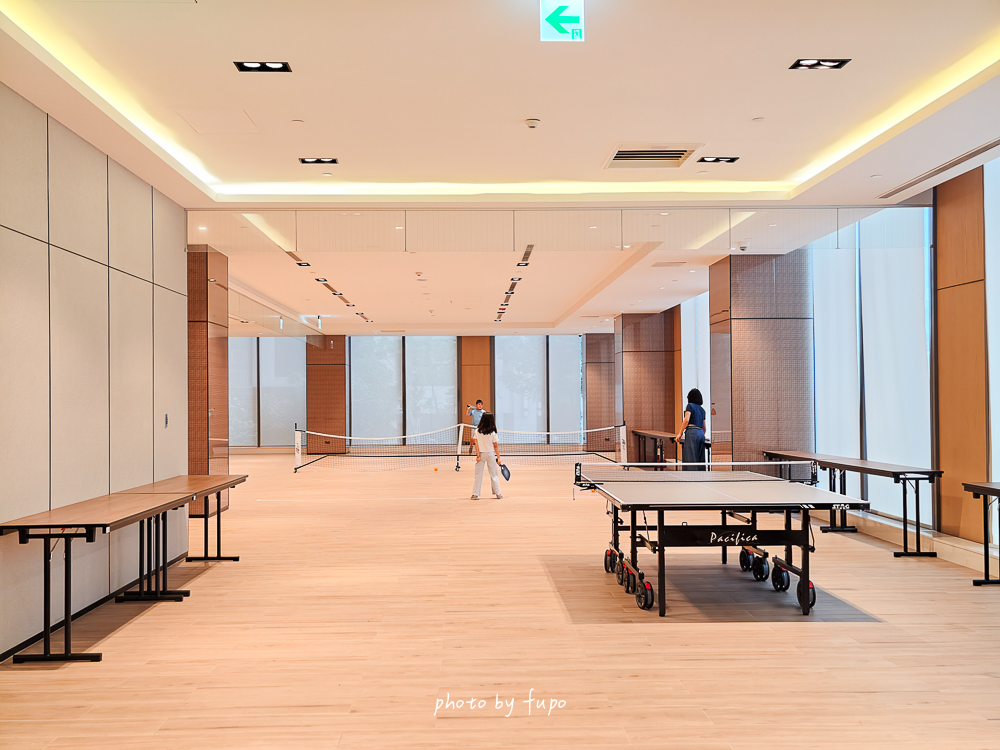 新莊住宿推薦｜新莊凱悅嘉軒酒店親子住宿開箱！戶外泳池、最新親子互動區、自助洗衣間、免費宏匯廣場接駁車
