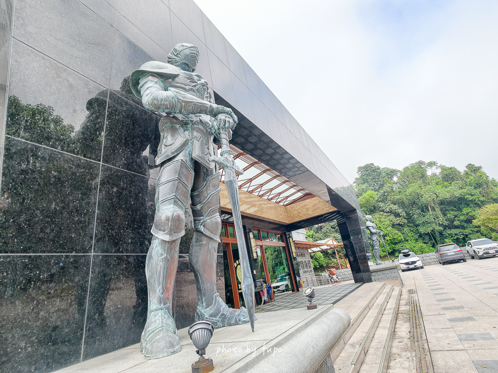2026 南投日月潭住宿推薦｜日月潭經典大飯店范特奇堡，相見恨晚的古典城堡親子飯店開箱，開車到九族文化村只要10分鐘，一整層遊戲區大公開