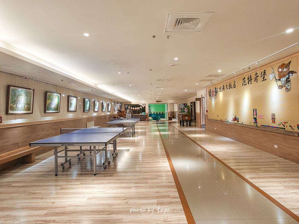 2026 南投日月潭住宿推薦｜日月潭經典大飯店范特奇堡，相見恨晚的古典城堡親子飯店開箱，開車到九族文化村只要10分鐘，一整層遊戲區大公開