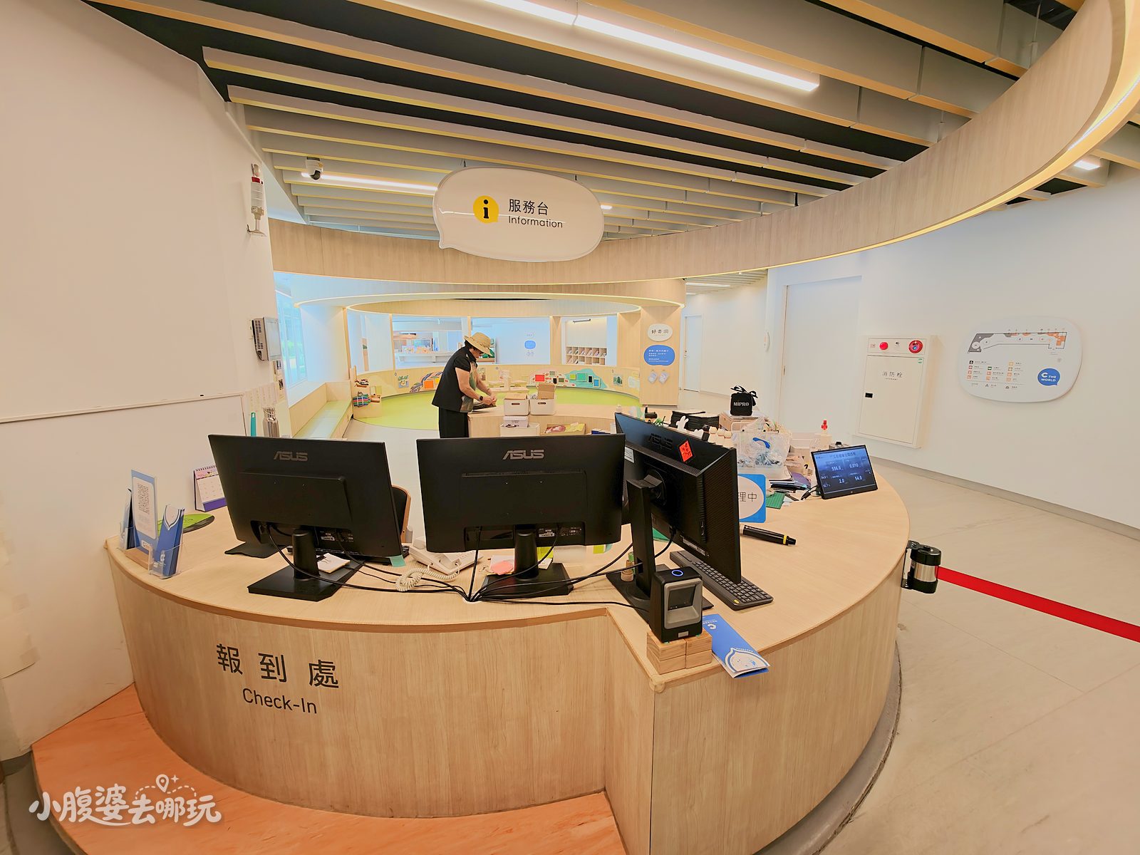 2026台中國美館兒童藝術基地好玩嗎?免門票、預約方式、場次時間,五大洞穴木頭車、塗鴉牆、繪本區一次玩