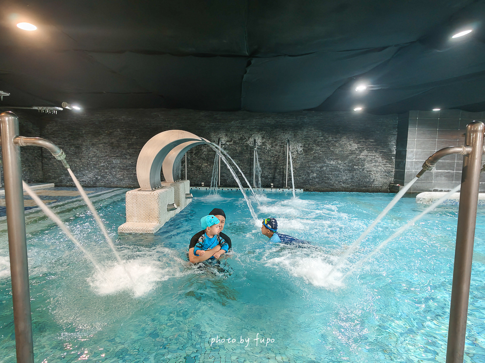 2026新竹親子飯店「新竹煙波湖濱館」下雨天也可以暢玩的全台最大室內遊戲區親子飯店、溫水游泳池，早餐Buffet超好吃！