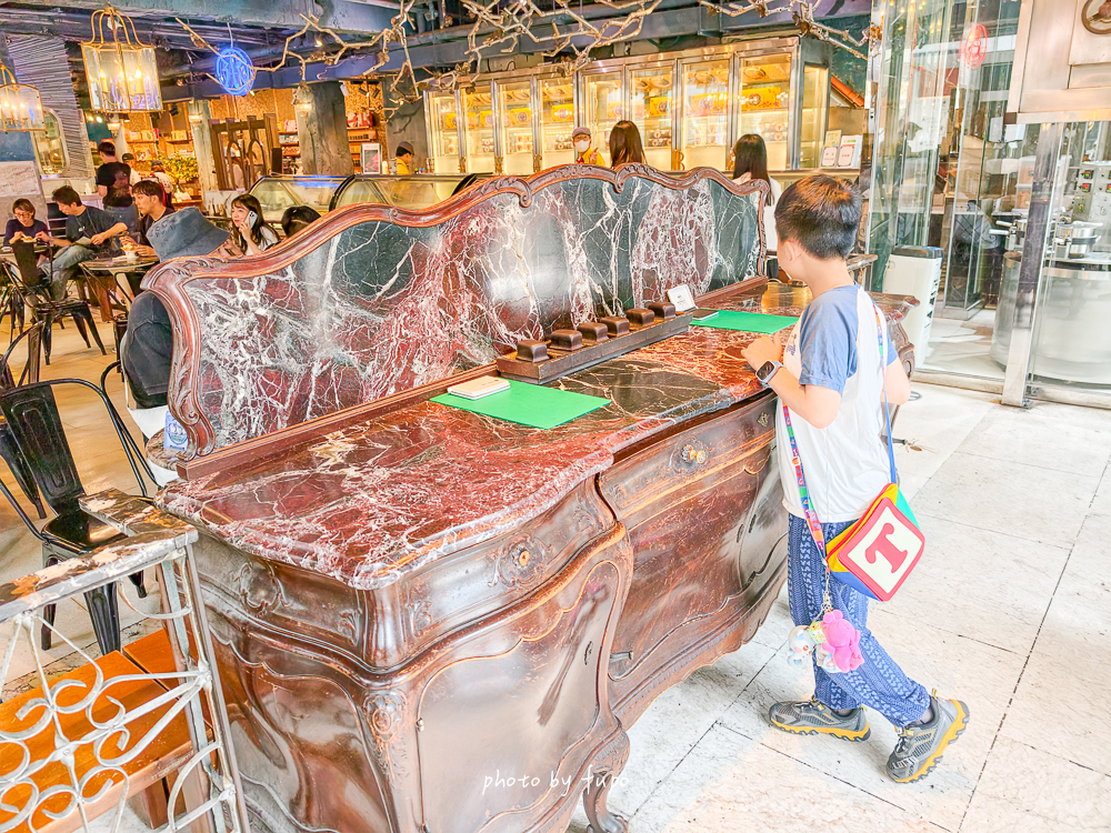 台中悅樂旅店站前館