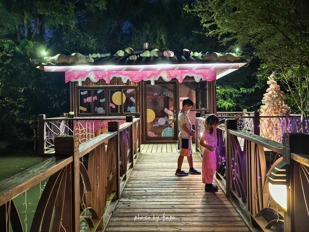 2026苗栗大湖住宿｜巧克力雲莊民宿二訪開箱！陽台就是整片草莓園，樓中樓家庭房、巧克力DIY新款、晚餐早餐、夜間點燈一次看