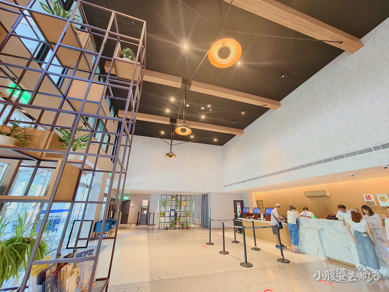 2026宜蘭礁溪親子飯店|品文旅礁溪 HOTEL PIN 開箱,房間就能泡湯、室內兒童戲水池、披薩DIY、迎賓點心+晚間點心、樹屋露營房一次看