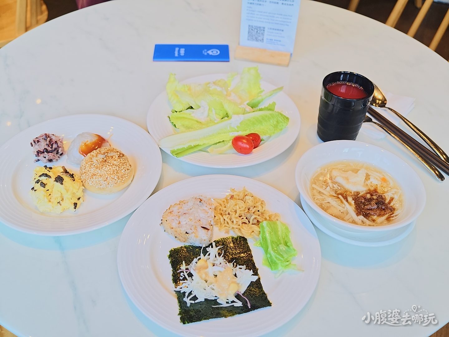 2026宜蘭礁溪親子飯店|品文旅礁溪 HOTEL PIN 開箱,房間就能泡湯、室內兒童戲水池、披薩DIY、迎賓點心+晚間點心、樹屋露營房一次看